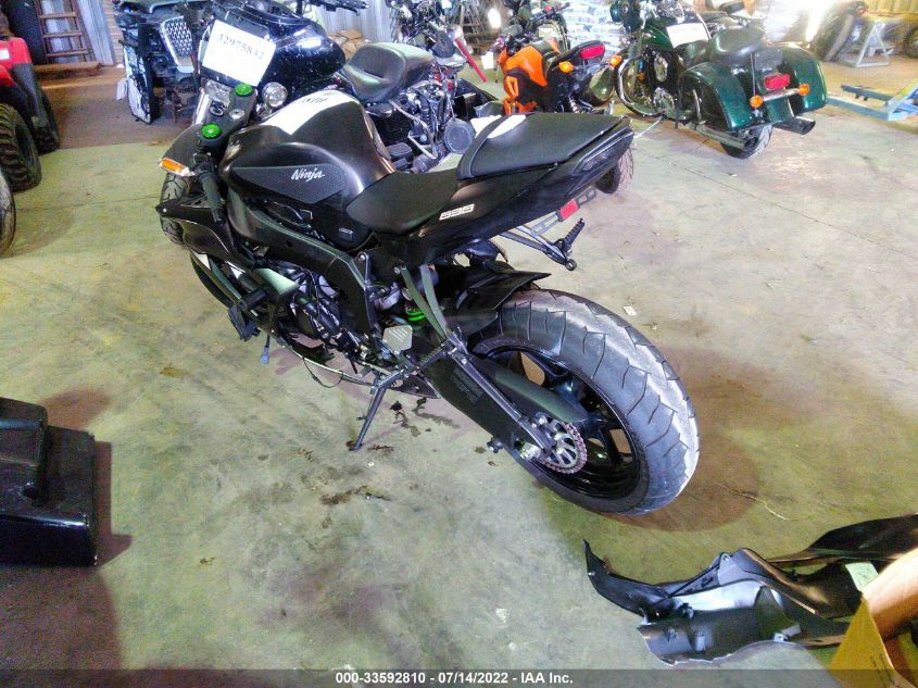 2015 KAWASAKI ZX636 E JKBZXJE18FA016644