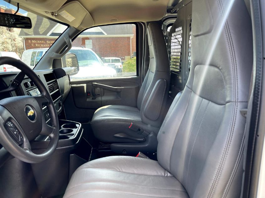 2019 CHEVROLET EXPRESS G2500 1GCWGAFP8K1249255