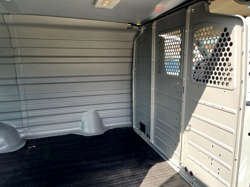 2019 CHEVROLET EXPRESS G2500 1GCWGAFP8K1249255