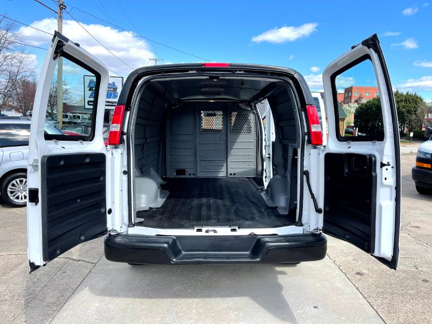 2019 CHEVROLET EXPRESS G2500 1GCWGAFP8K1249255