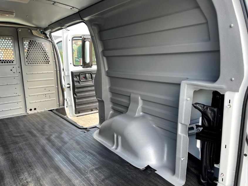2019 CHEVROLET EXPRESS G2500 1GCWGAFP8K1249255
