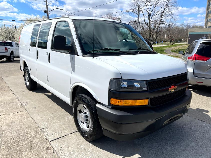 2019 CHEVROLET EXPRESS G2500 1GCWGAFP8K1249255