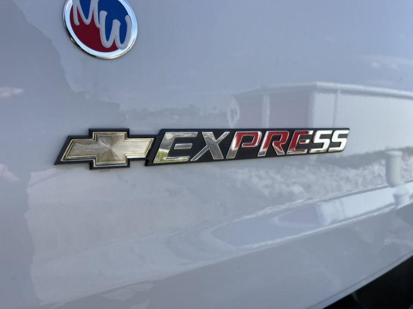 2019 CHEVROLET EXPRESS G2500 1GCWGAFP6K1364646