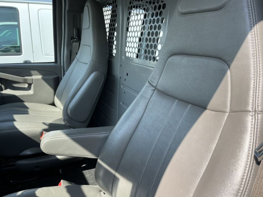 2019 CHEVROLET EXPRESS G2500 1GCWGAFP6K1364646