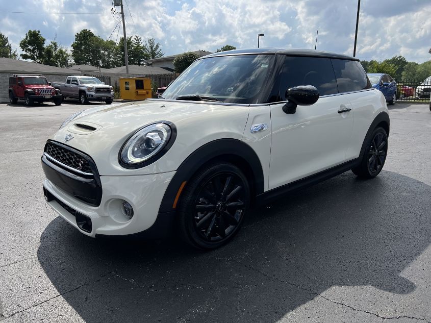 2021 MINI COOPER S WMWXR5C07M2N64037