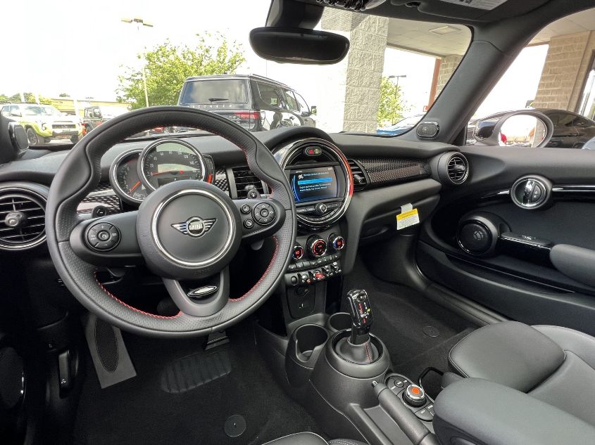 2021 MINI COOPER S WMWXR5C07M2N64037