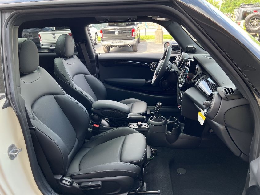 2021 MINI COOPER S WMWXR5C07M2N64037