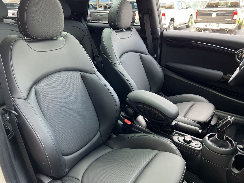 2021 MINI COOPER S WMWXR5C07M2N64037