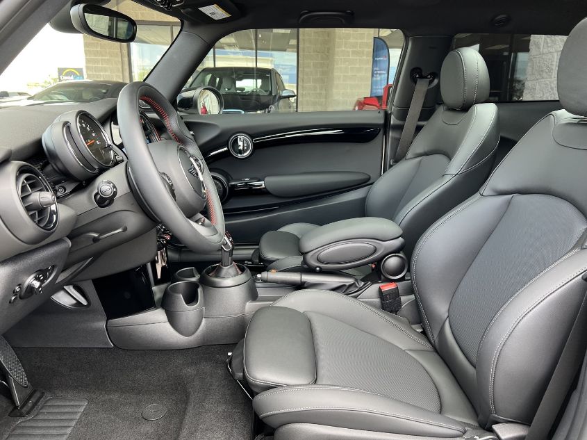 2021 MINI COOPER S WMWXR5C07M2N64037