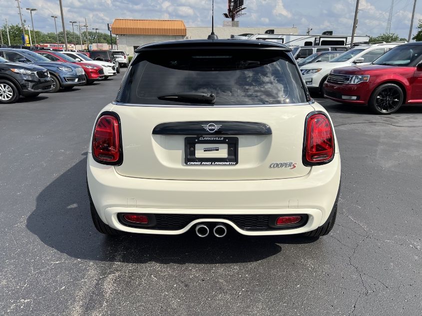 2021 MINI COOPER S WMWXR5C07M2N64037