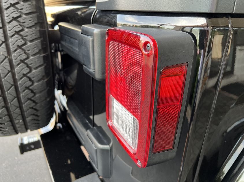 2018 JEEP WRANGLER JK UNLIMITED SAHARA 1C4BJWEG1JL816293