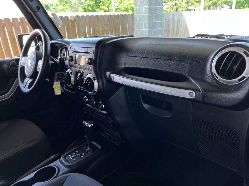 2018 JEEP WRANGLER JK UNLIMITED SAHARA 1C4BJWEG1JL816293