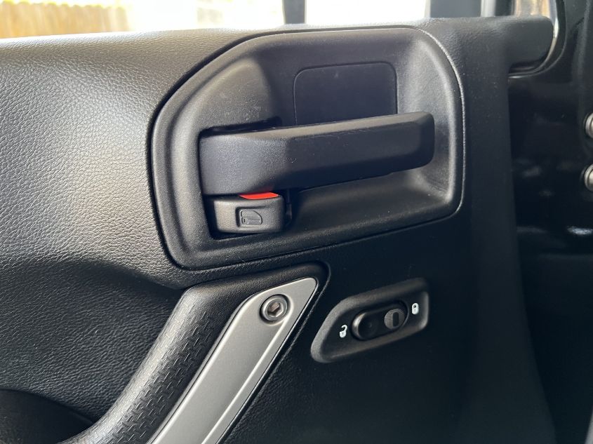 2018 JEEP WRANGLER JK UNLIMITED SAHARA 1C4BJWEG1JL816293