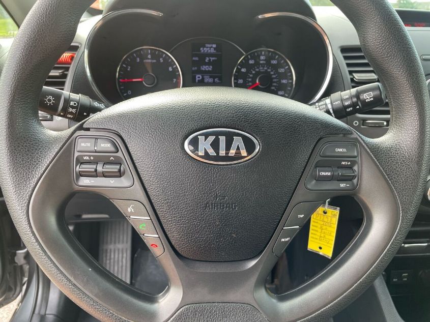 2016 KIA FORTE 5-DOOR LX KNAFK5A84G5643516