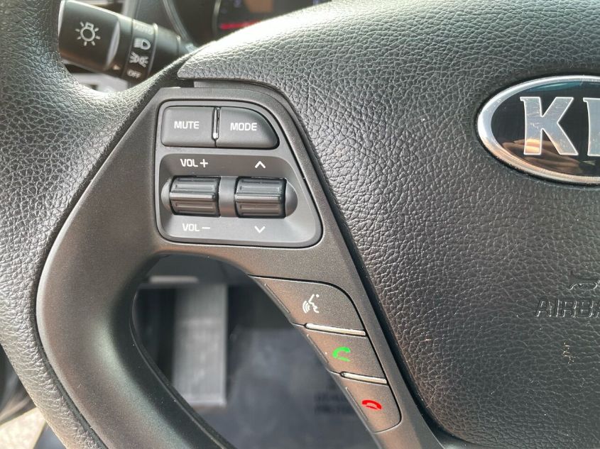 2016 KIA FORTE 5-DOOR LX KNAFK5A84G5643516