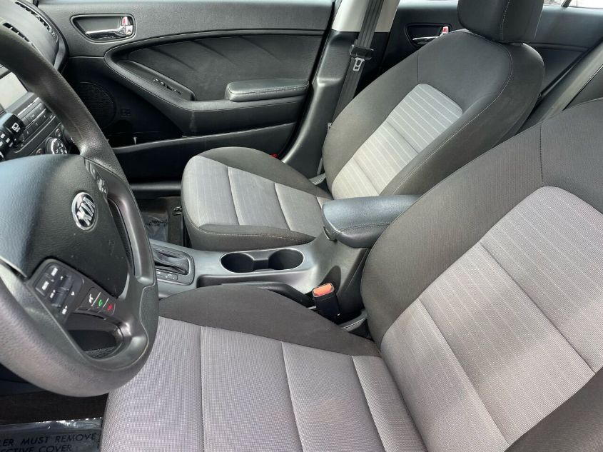 2016 KIA FORTE 5-DOOR LX KNAFK5A84G5643516