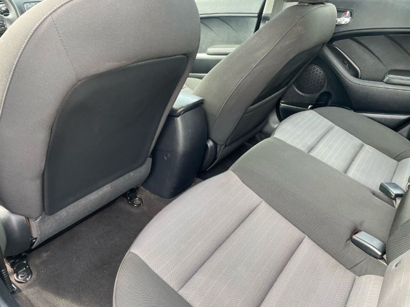 2016 KIA FORTE 5-DOOR LX KNAFK5A84G5643516