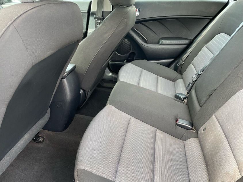 2016 KIA FORTE 5-DOOR LX KNAFK5A84G5643516