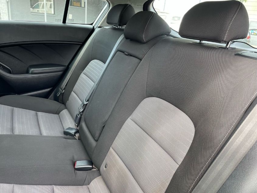 2016 KIA FORTE 5-DOOR LX KNAFK5A84G5643516