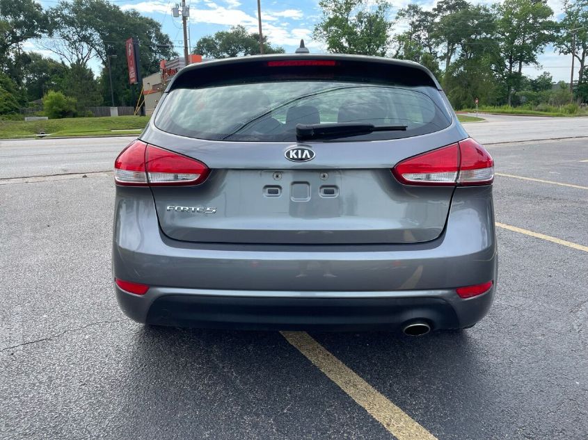 2016 KIA FORTE 5-DOOR LX KNAFK5A84G5643516