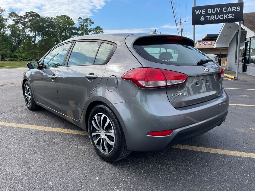 2016 KIA FORTE 5-DOOR LX KNAFK5A84G5643516
