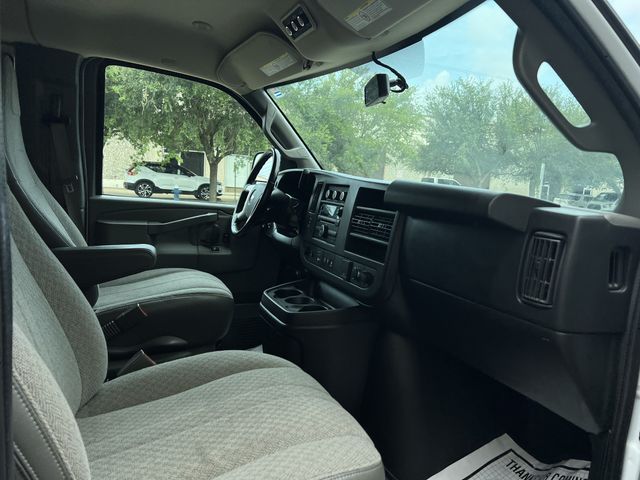 2017 CHEVROLET EXPRESS PASSENGER LT 1GAZGPFG6H1254293