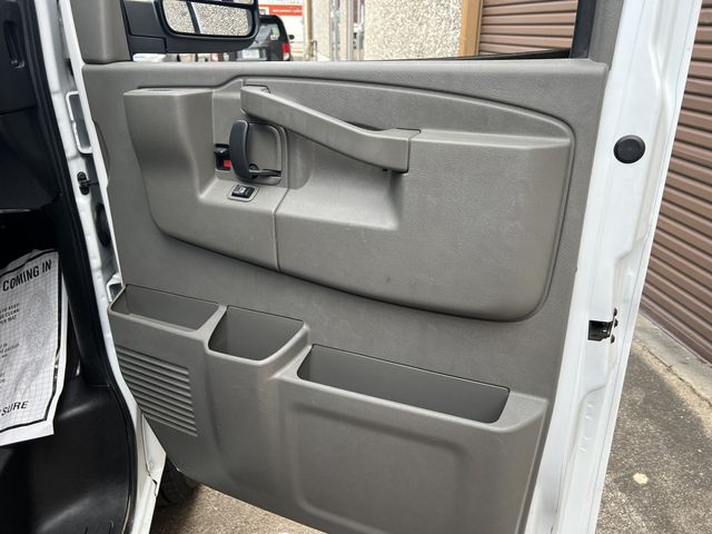 2017 CHEVROLET EXPRESS PASSENGER LT 1GAZGPFG6H1254293