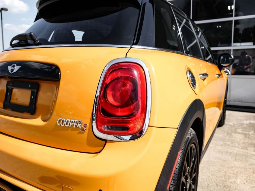2017 MINI HARDTOP 4 DOOR COOPER S WMWXU3C3XH2F49490