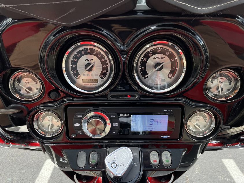 2010 HARLEY-DAVIDSON FLHXSE 1HD1PZ816AB952331