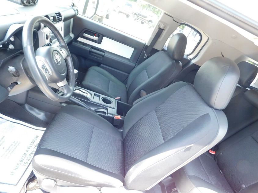 2014 TOYOTA FJ CRUISER JTEBU4BF2EK178439