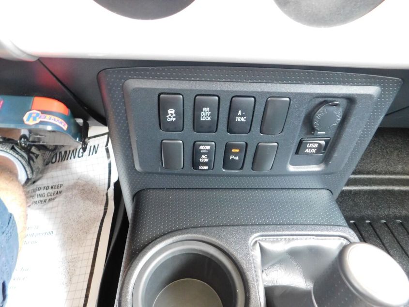 2014 TOYOTA FJ CRUISER JTEBU4BF2EK178439