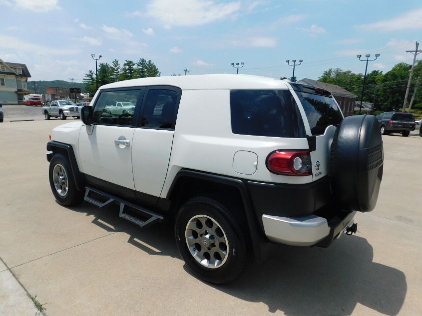 2014 TOYOTA FJ CRUISER JTEBU4BF2EK178439