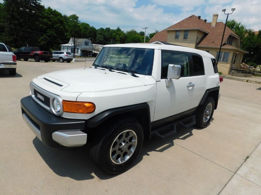 2014 TOYOTA FJ CRUISER JTEBU4BF2EK178439