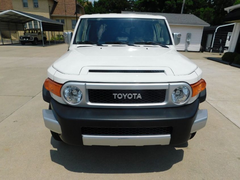2014 TOYOTA FJ CRUISER JTEBU4BF2EK178439