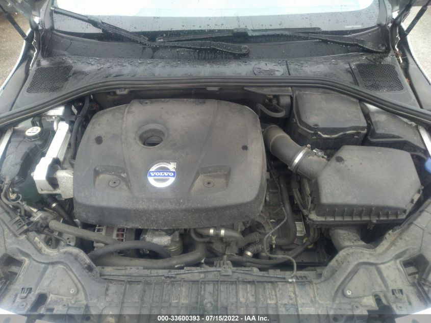 2015 VOLVO S60 PREMIER YV140MFK3F2340848