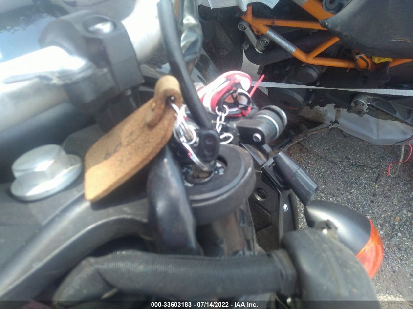 2016 YAMAHA FZ09 JYARN33E3GA011625