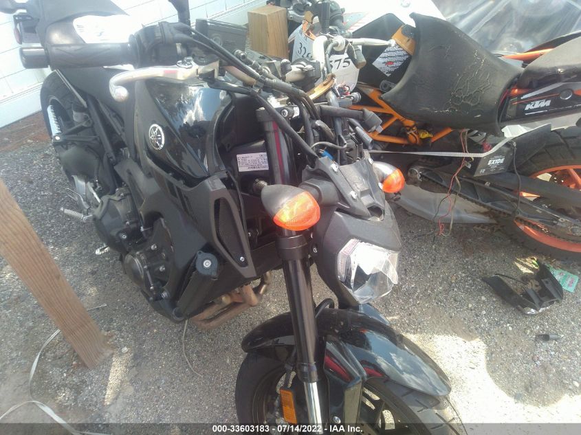 2016 YAMAHA FZ09 JYARN33E3GA011625