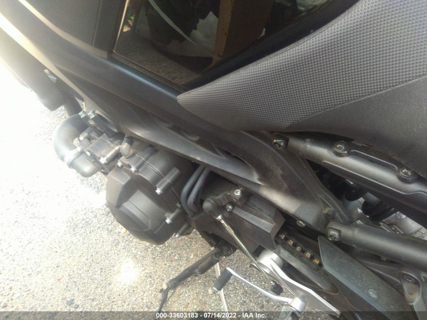 2016 YAMAHA FZ09 JYARN33E3GA011625