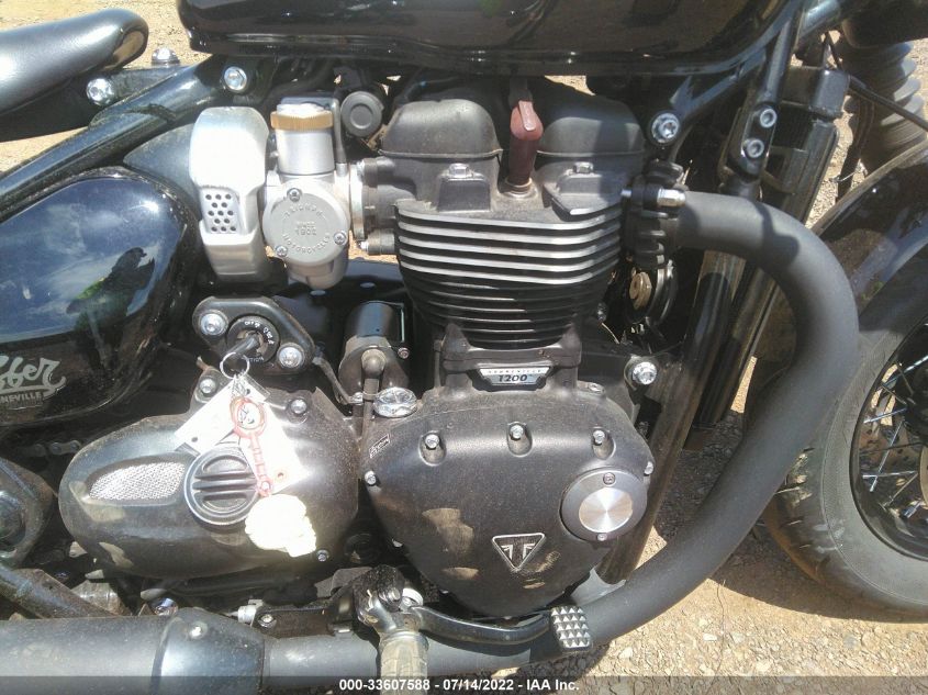 2018 TRIUMPH MOTORCYCLE BONNEVILLE BOBBER BLACK SMTD53HL7JT865293