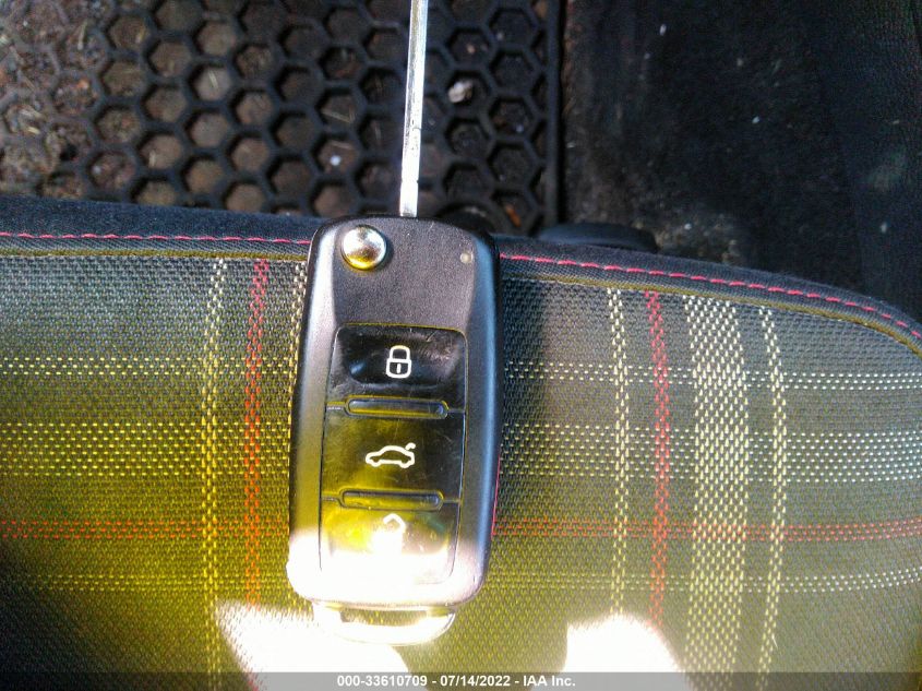 2013 VOLKSWAGEN GTI WVWFD7AJ2DW122649