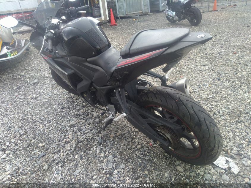 2015 YAMAHA YZFR3 MH3RH06YXFK001720