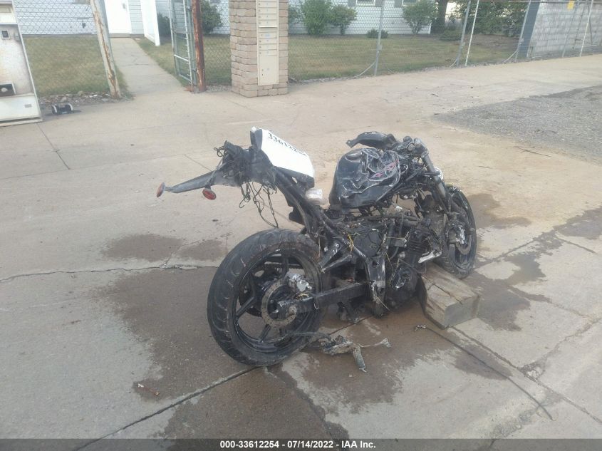 2011 KAWASAKI EX250 J JKAEXMJ13BDA92374