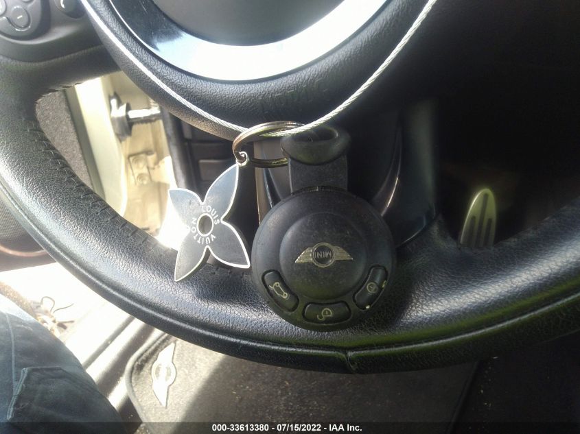 2013 MINI COOPER CONVERTIBLE S WMWZP3C5XDT550688