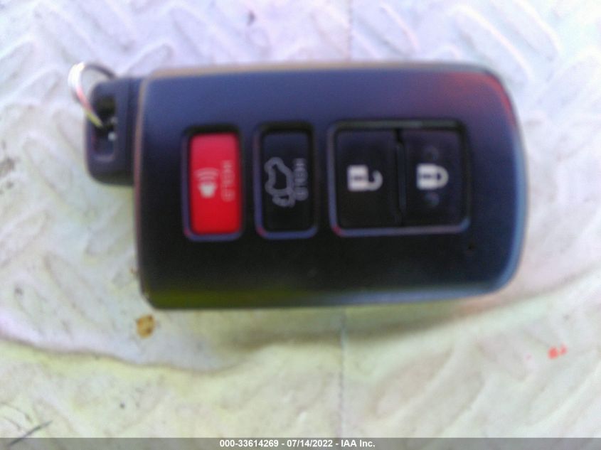 2017 TOYOTA RAV4 HYBRID XLE/LE PLUS JTMRJREVXHD089996