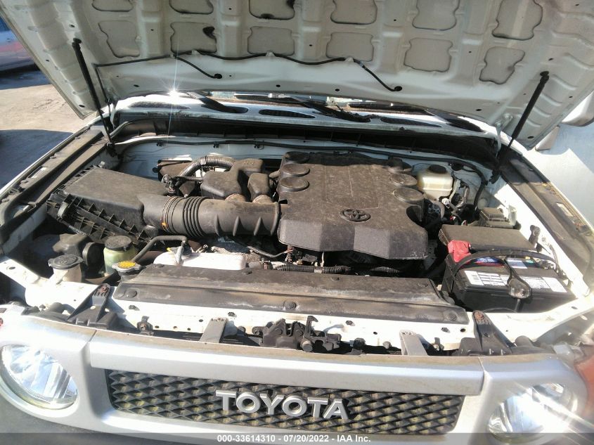 2013 TOYOTA FJ CRUISER JTEBU4BF2DK164717
