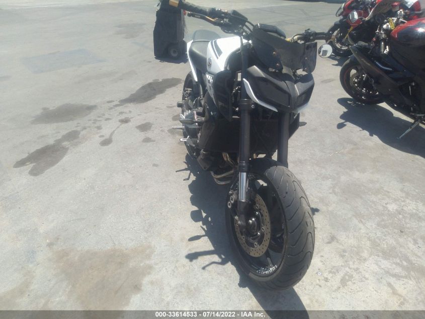 2017 YAMAHA FZ09 C JYARN53Y7HA000408