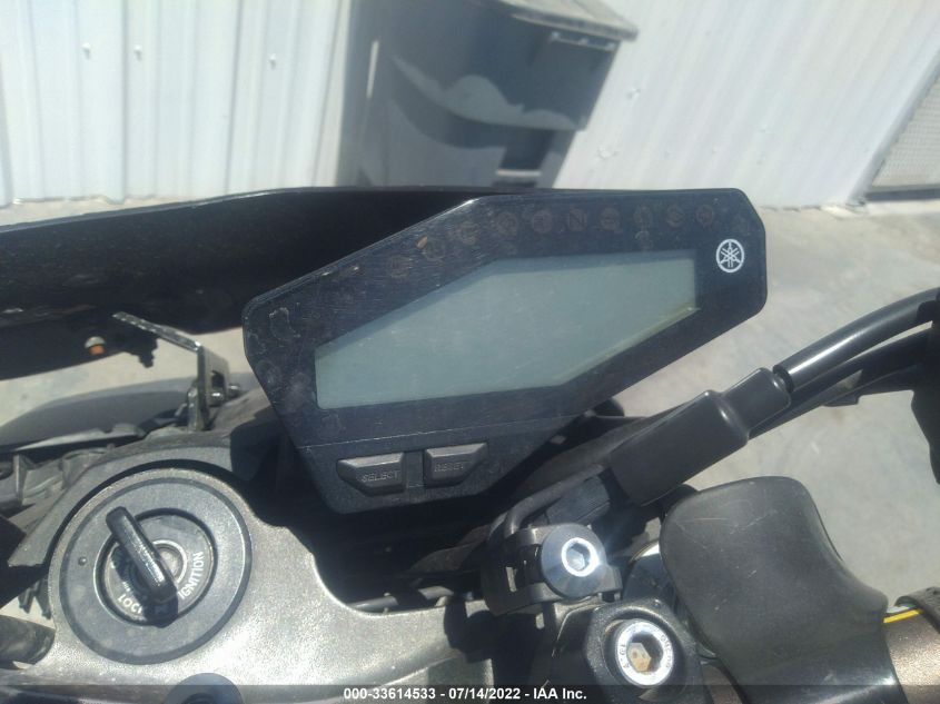 2017 YAMAHA FZ09 C JYARN53Y7HA000408
