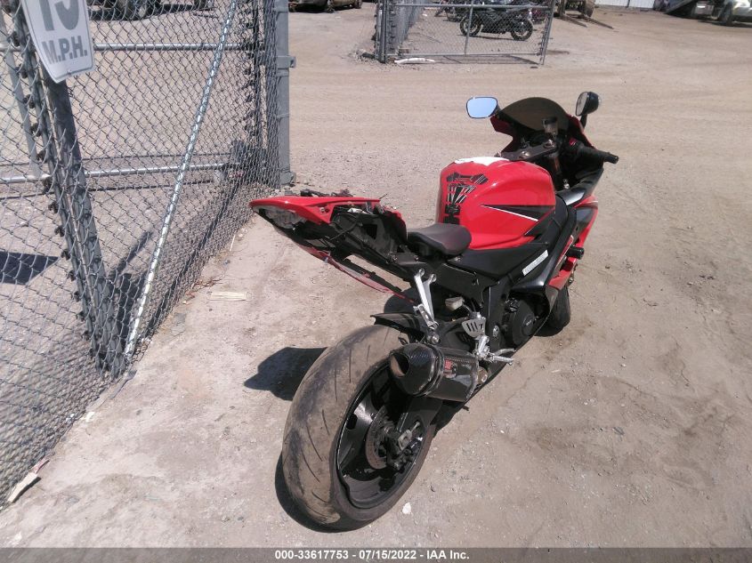 2006 SUZUKI GSX-R1000 JS1GT76A062108138
