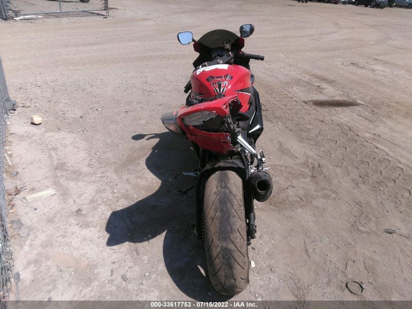 2006 SUZUKI GSX-R1000 JS1GT76A062108138