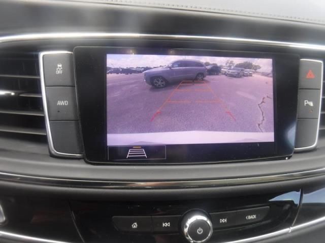 2021 BUICK ENCLAVE ESSENCE 5GAEVAKW8MJ143973